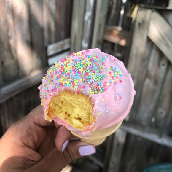 Meet your Posher, Maria - Picture 1 of 1